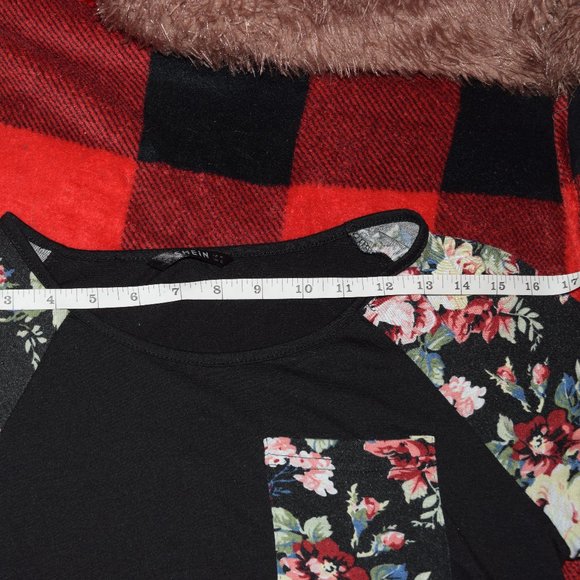 Super cute flowered T-shirt dress - Picture 6 of 7